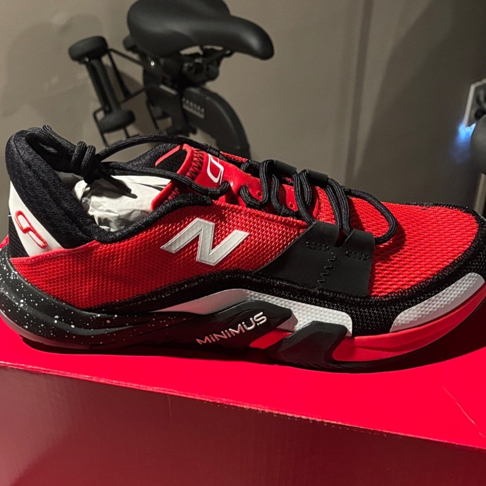 New Balance Minimus TR v2 Red and White